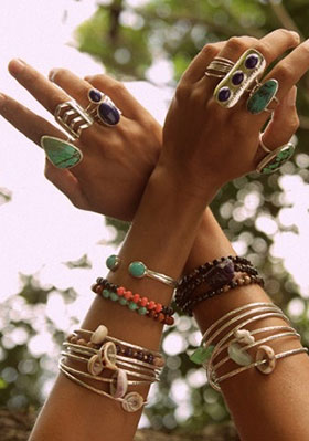  браслеты и кольца в стиле Бохо 